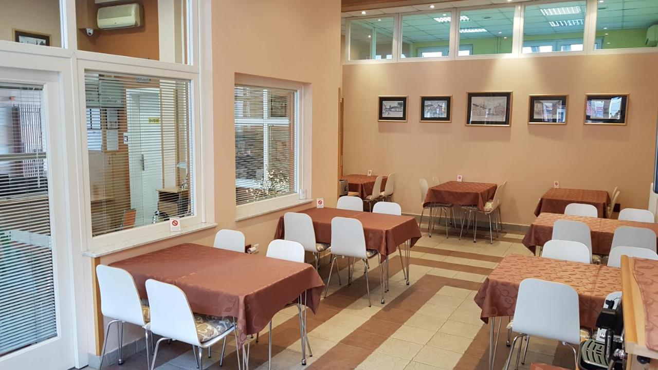 Voyager Bed & Breakfast Novi Sad Dış mekan fotoğraf
